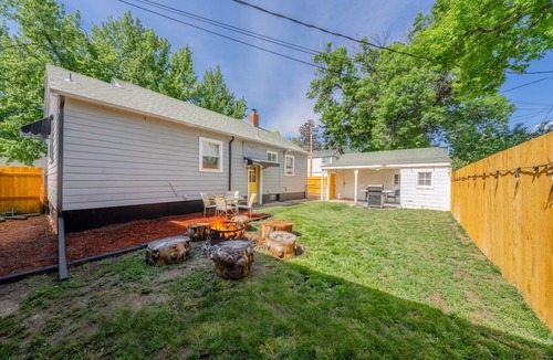 Loveland Ski Chalet | Adorable Downtown Loveland Chalet