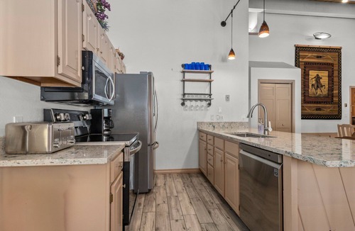 Steamboat Springs Condo | Air Conditioning + Steps to Slopes - Pool, Hot Tubs, Sauna, Fitness Center