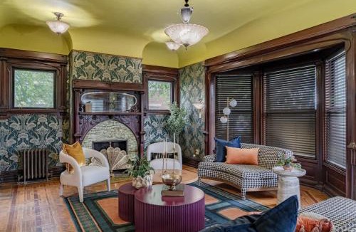 Highland Square House | Akrons Werner House Historic 4 Bedroom Luxury