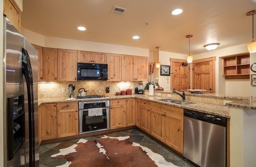 Steamboat Springs Condo | AL4101 | Escape to the Mtn | Pools | 10 Hot Tubs | Air Chilling