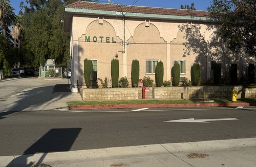 Azusa Hotel | All 8 Motel