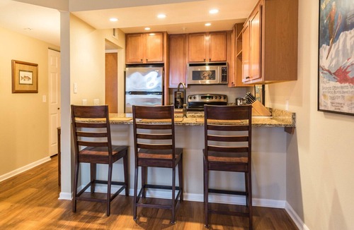 Green Meadows Condo | All-Inclusive luxury condo close to downtown Boulder Colorado