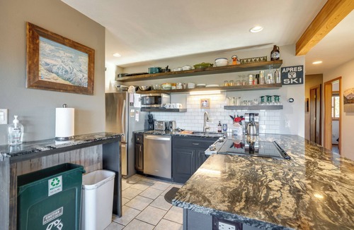 Wildernest Condo | All-Season Base w/Epic Views in Silverthorne!