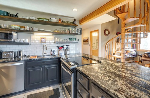 Wildernest Condo | All-Season Base w/Epic Views in Silverthorne!