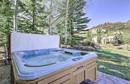 Cordillera House | All-Season Cordillera Home w/Golf View & Hot Tub!