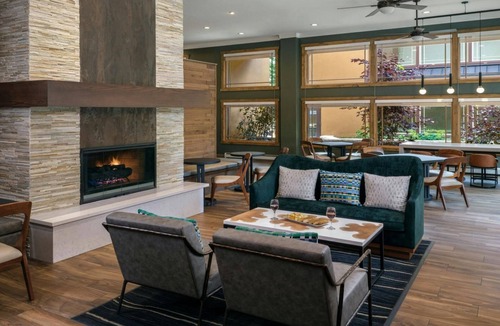 Peak 9 Resort | Alpine Getaway in the Heart of Breckenridge- Marriott's Mt. Valley Lodge- Studio
