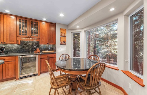 Tahoe Paradise House | Alpine Osage Mountain Stay