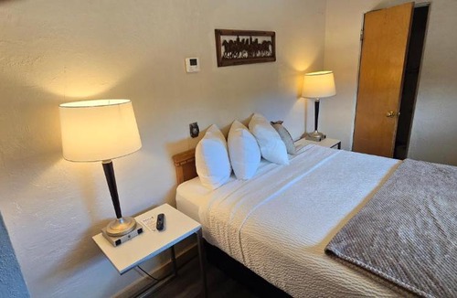 Estes Park Hotel | Alpine Trail Ridge Inn