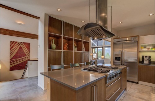 The Outlook House | Amazing Mountain Home w/360 degree mountain views, hot tub and outdoor deck.