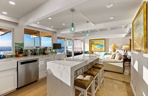 Coast Royal House | Amazing Ocean Views, Walk To Beach, Great Reviews