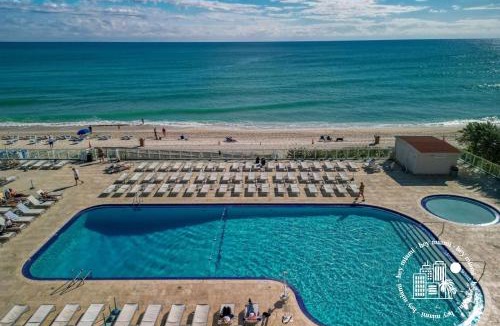 Sunny Isles Beach Apartment | Amazing Studio with balcony up to 4 people