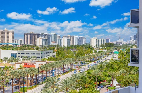 Sunny Isles Beach Apartment | ★ Amazing Unit in an Exclusive Luxury Beach Resort