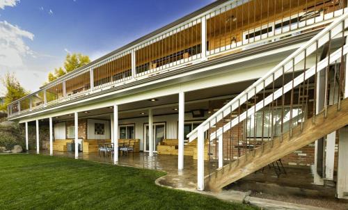 Skyway House | Amazing Views, Amazing Modern Broadmoor Home