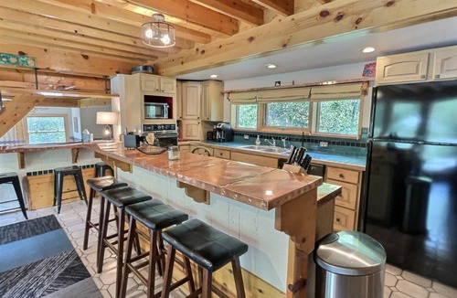 Taos Ski Valley House | Amizette Mountain House