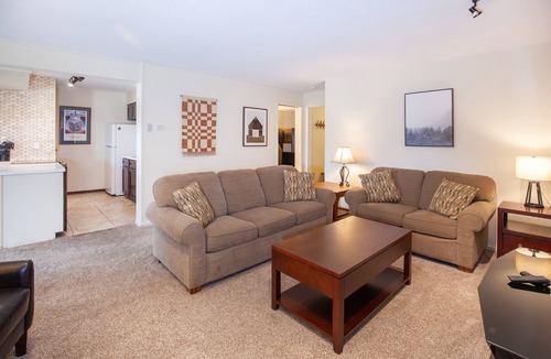 Dillon Condo | Amphitheater | Pool, Hot Tubs & Lake
