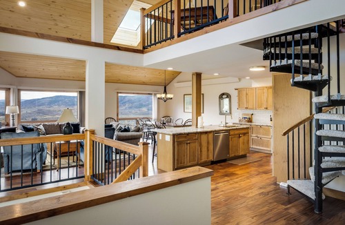 Steamboat Springs House | An Easy 3-Minute Walk to the Slopes!