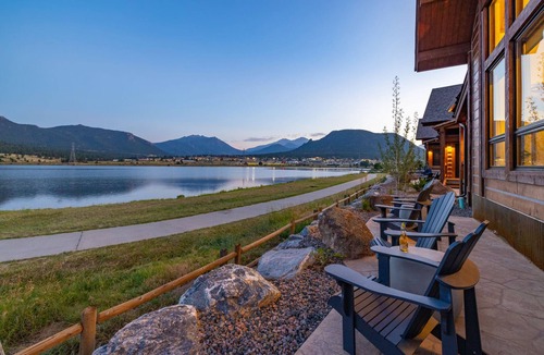 Estes Park Cabin | Anglers Paradise - Located on Lake Estes, Fireplace, Two Large Patios, and Private Jacuzzi