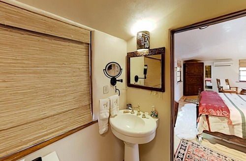 Downtown Santa Fe Hotel | Antigua Inn-Private Historic East Side property steps from the Plaza.