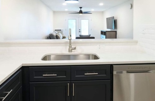 Steamboat Springs Condo | Aparthotel with Grab & Go Breakfast 1 mile from Gondola Shuttle to Slopes