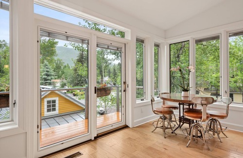 West End House | Apres on 6th | Serene 3BR Retreat with Hot Tub