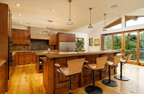 Carbondale House | Apres’ Ski here. Location,location. Spacious,clean,well appointed home. Hot tub.