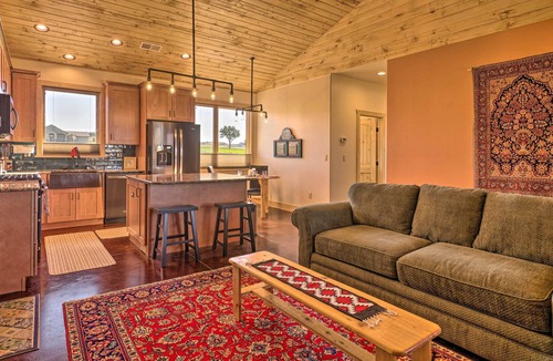 Canon City House | Arkansas River Valley Casita: 9-Acre Hayfield!