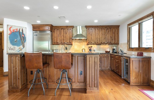 Vail Condo | Arrabelle- 3 bdrm/3.5 bath Ski In Ski out condo- book Winter Ski Season now!