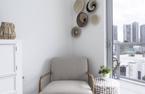 Northeast Miami Condo | Artistic Design District Stay, Parking, Pool, Gym