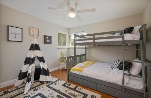 Allendale Area House | Arvada House for 11 with Backyard and Game Room
