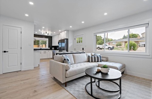 Lamar Heights Area House | Arvada Olde Town Oasis Accomodates 24 People