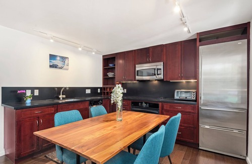 Aspen Condo | Aspen 30-Day Luxury Lease, Downtown 2BR/2BA, Pool, Steps to Gondola & Core