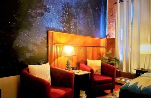Creede Hotel | Aspen Inn - Starry Night