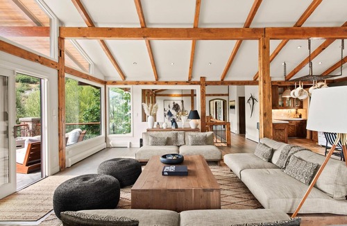 Brush Creek Village House | Aspen Luxury 4 bedroom Mountain Retreat