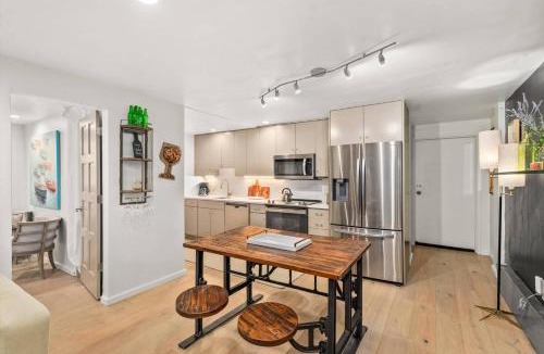 Aspen House | Aspen Mountain Condominiums 1C