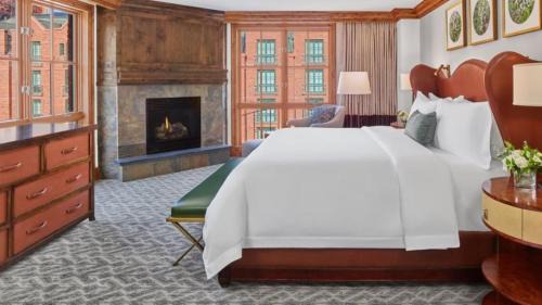 Downtown Apartment | Aspen Saint Regis Luxury 3 Bedroom Residence 5-Star Resort In World Class Destination