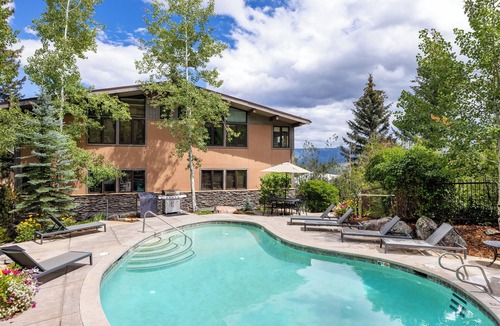 Snowmass Village Condo | Aspenwood L14 - Walk to Slopes | Cozy Mountain + Hot Tub