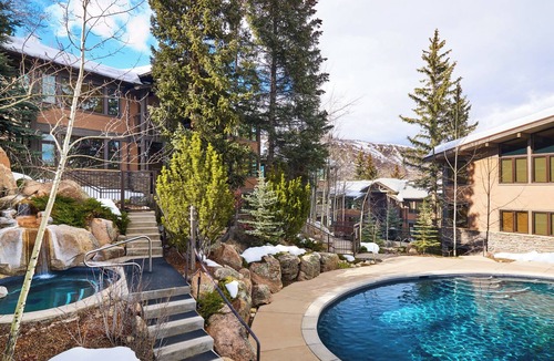 Snowmass Village Condo | Aspenwood L14 - Walk to Slopes | Cozy Mountain + Hot Tub