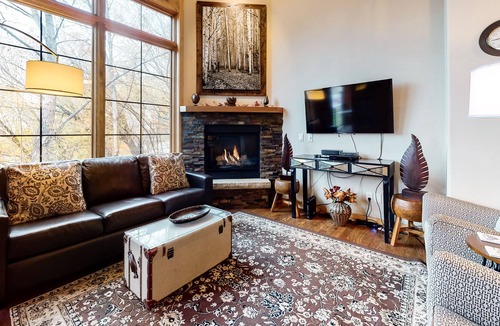 Downtown Steamboat Springs Condo | Attractive Condo Near Steamboat Ski Resort w/Free WiFi, W/D, Central AC, Deck
