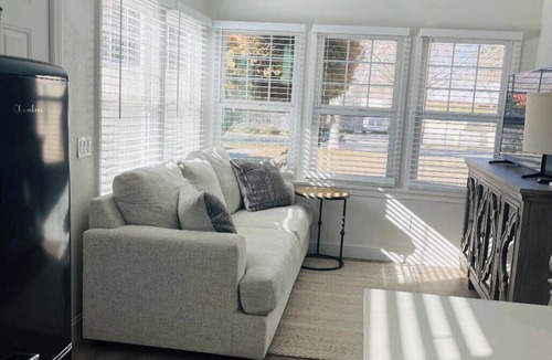 Lancaster Apartment | AV Studio 54 - Private Retreat - Fire Pit Patio - Walk to The BLVD