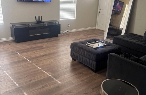 Enterprise House | Awesome 4-bedroom house with AC in vibrant Las Vegas