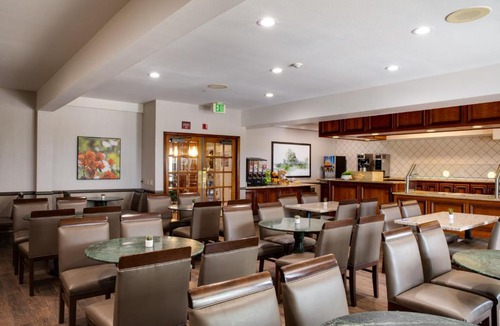 Mission Viejo Hotel | Ayres Suites Mission Viejo - Lake Forest