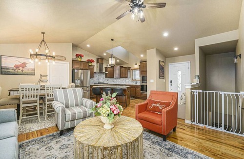 Carpenter Apartment | Ayu Ranch | Panoramic views | Hot tub