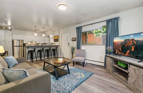 Old Town Condo | Azure Suite | Walkable Old Town Condo w/Park View