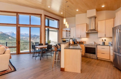 Windcliff Estates House | Azure Vista Vacation Home at Windcliff