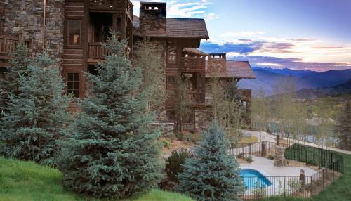 Avon Resort | Bachelor Gulch Village by Vail Resorts