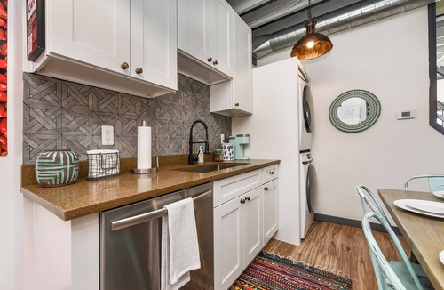 Central Northside House | Backyard Deck - BBQ, Parking, Allegheny General Hospital, Quiet