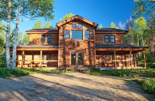 Clark Cabin | Bakers Cabin - A Cozy Rustic One-Room Cabin