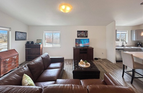 Fruita House | BarknBike Abode Pets Desk Bikes Garage