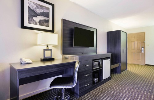 Cortez Hotel | Baymont by Wyndham Cortez
