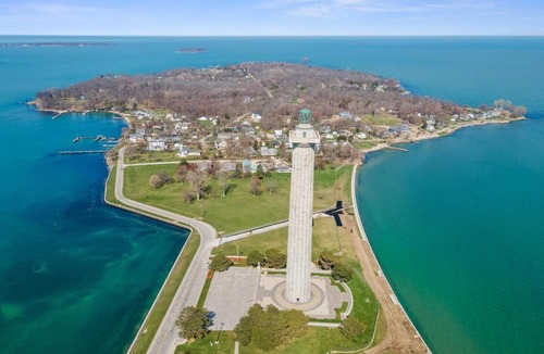 Put-in-Bay Hotel | BayShore #336
